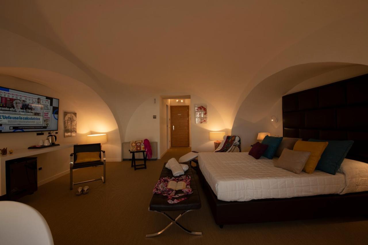 ปาลัซโซ แฟร์ไรโอลิ - โฮเต็ล แอนด์ เวลเนส Hotel อัตรานี ภายนอก รูปภาพ
