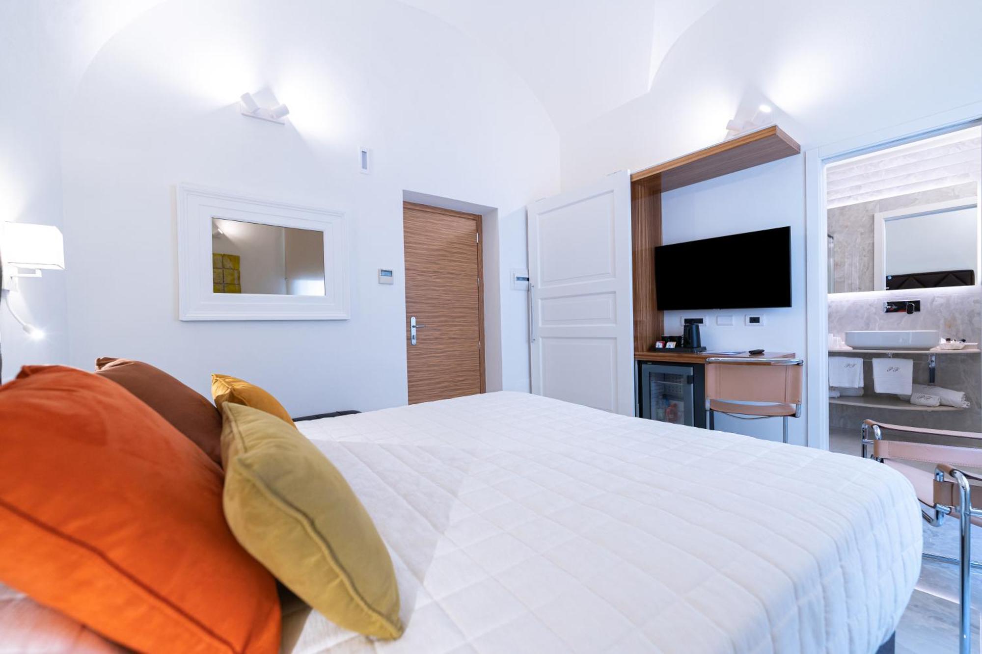 ปาลัซโซ แฟร์ไรโอลิ - โฮเต็ล แอนด์ เวลเนส Hotel อัตรานี ภายนอก รูปภาพ