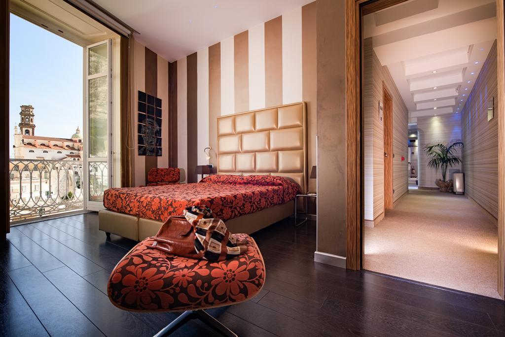 ปาลัซโซ แฟร์ไรโอลิ - โฮเต็ล แอนด์ เวลเนส Hotel อัตรานี ภายนอก รูปภาพ
