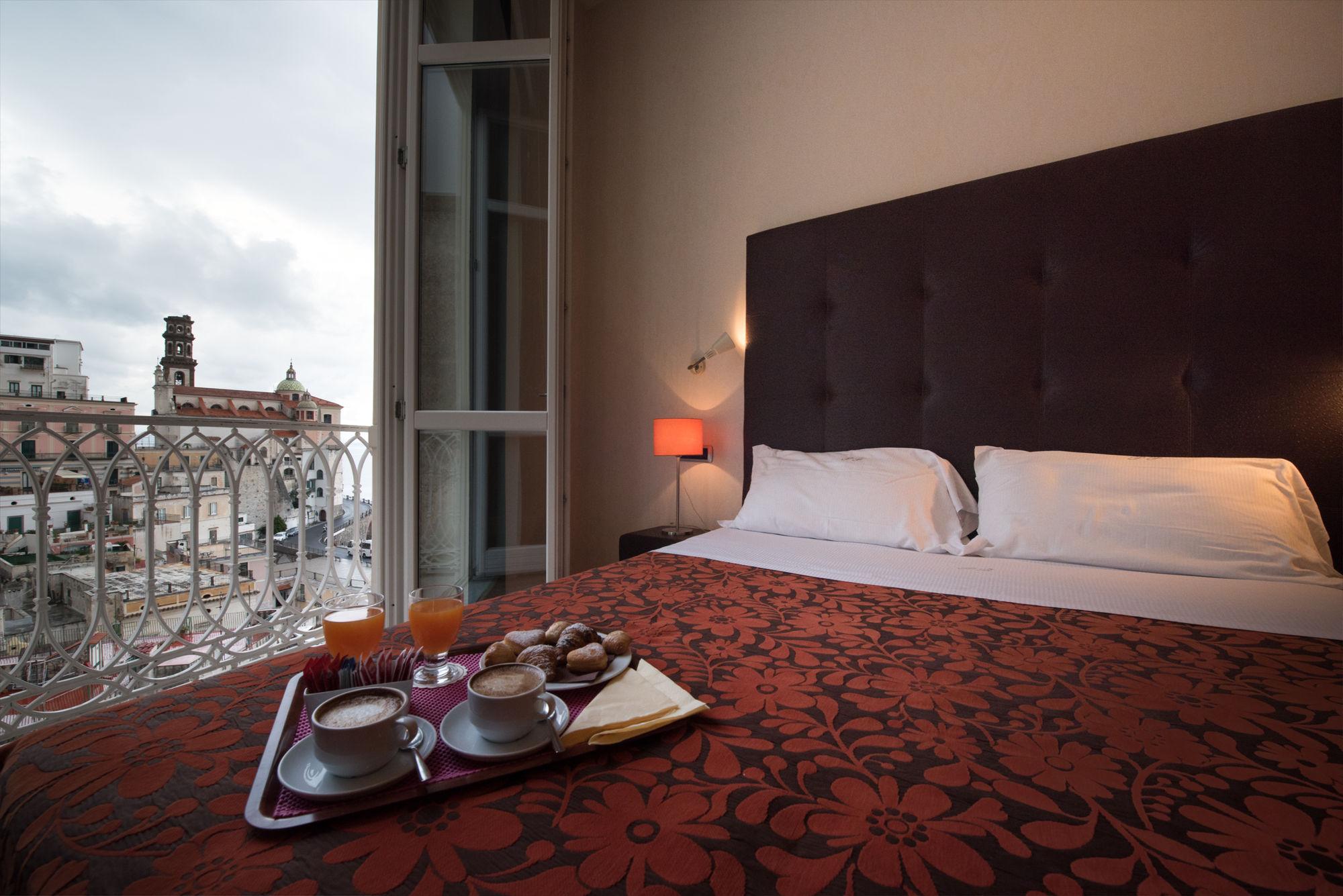 ปาลัซโซ แฟร์ไรโอลิ - โฮเต็ล แอนด์ เวลเนส Hotel อัตรานี ภายนอก รูปภาพ